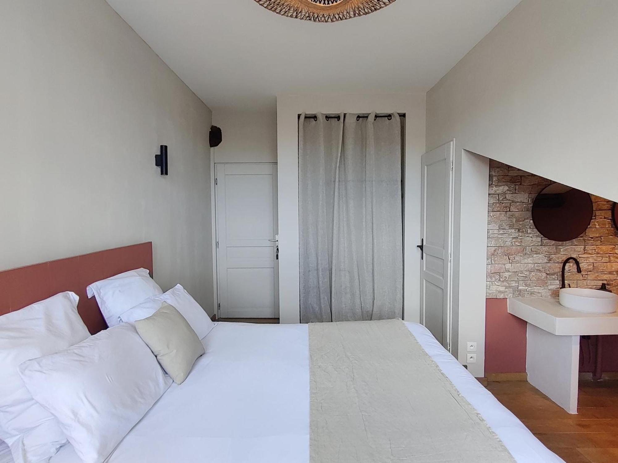 Chambres D'Hotes - Bed And Breakfast Les Palmiers Mèze Oda fotoğraf