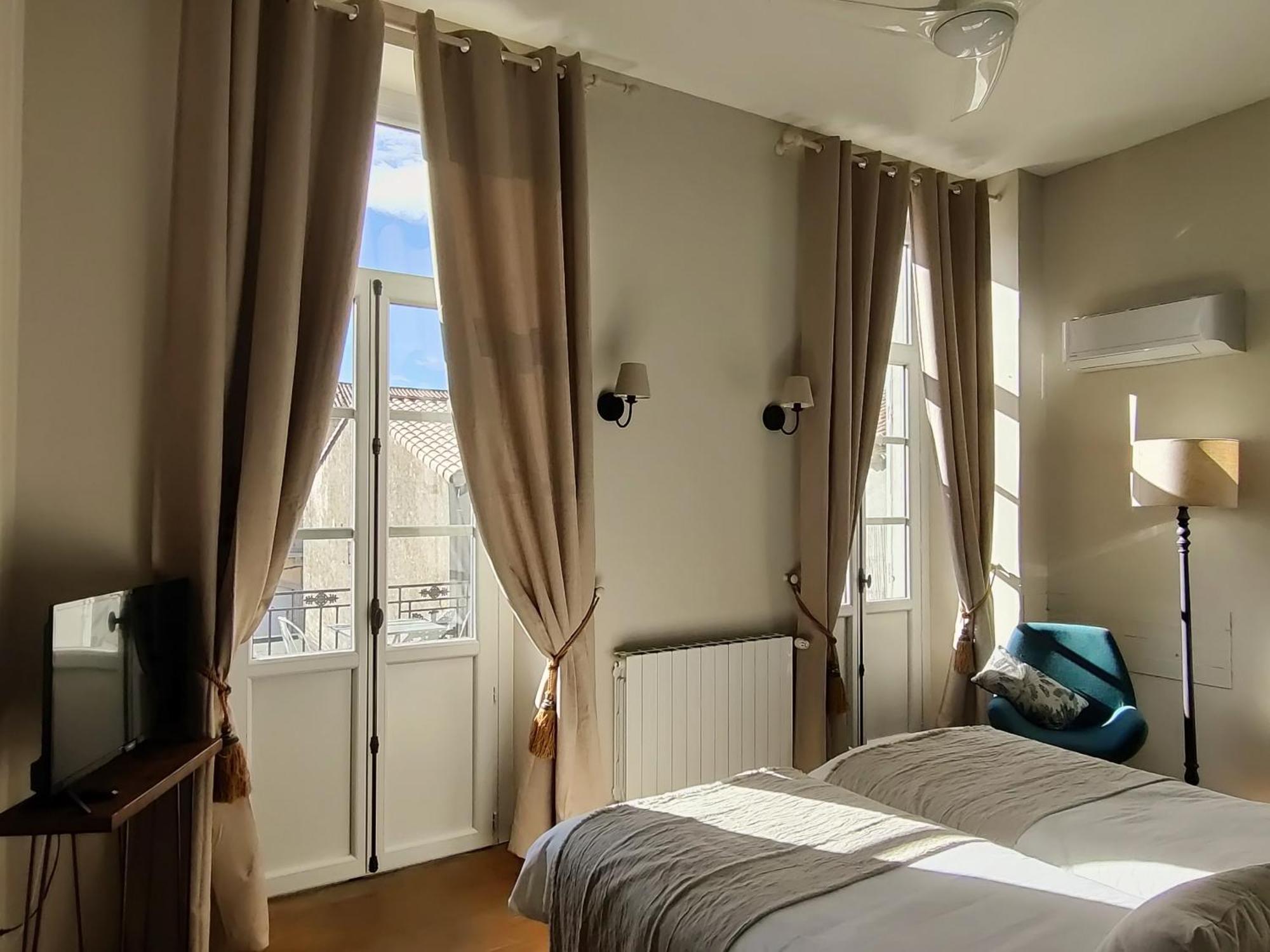 Chambres D'Hotes - Bed And Breakfast Les Palmiers Mèze Dış mekan fotoğraf
